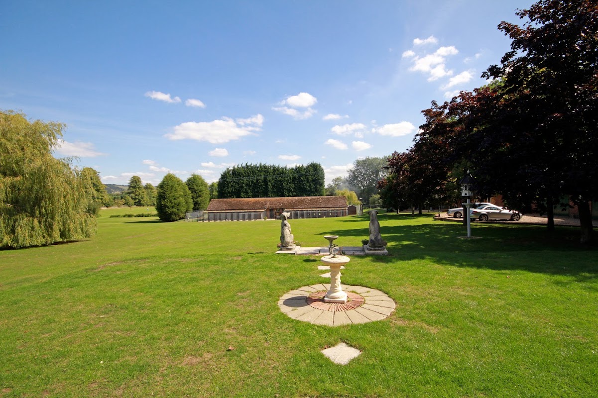 Crossways Kennels photo 1